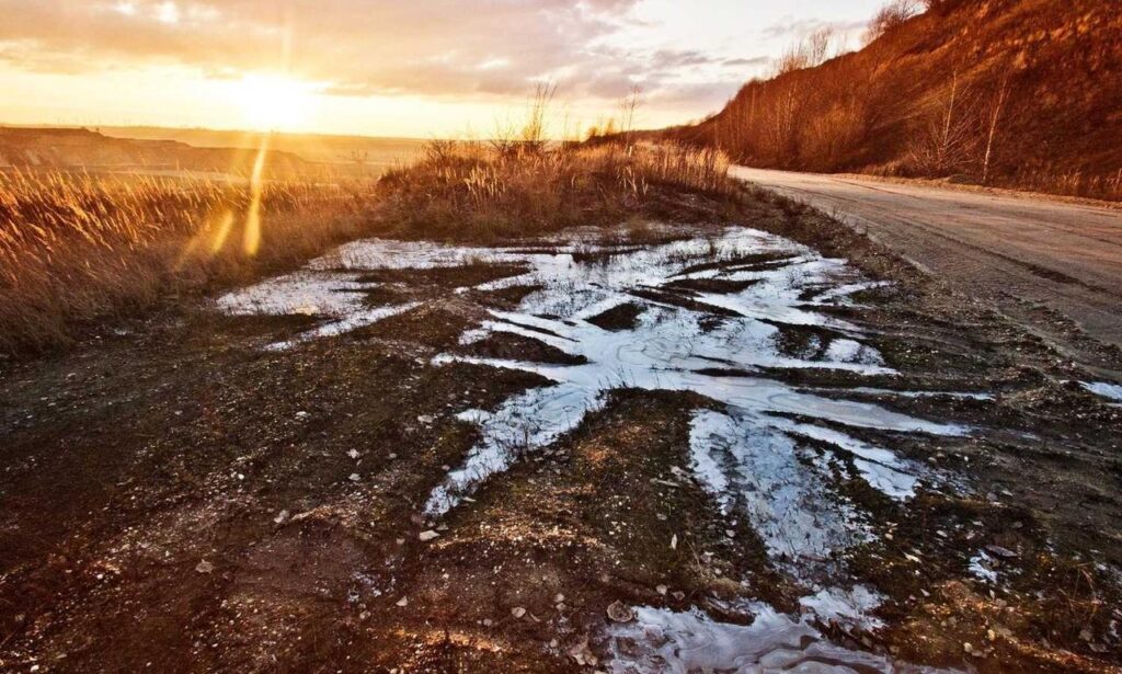 can zosisfod eyebrow pencil cause acne