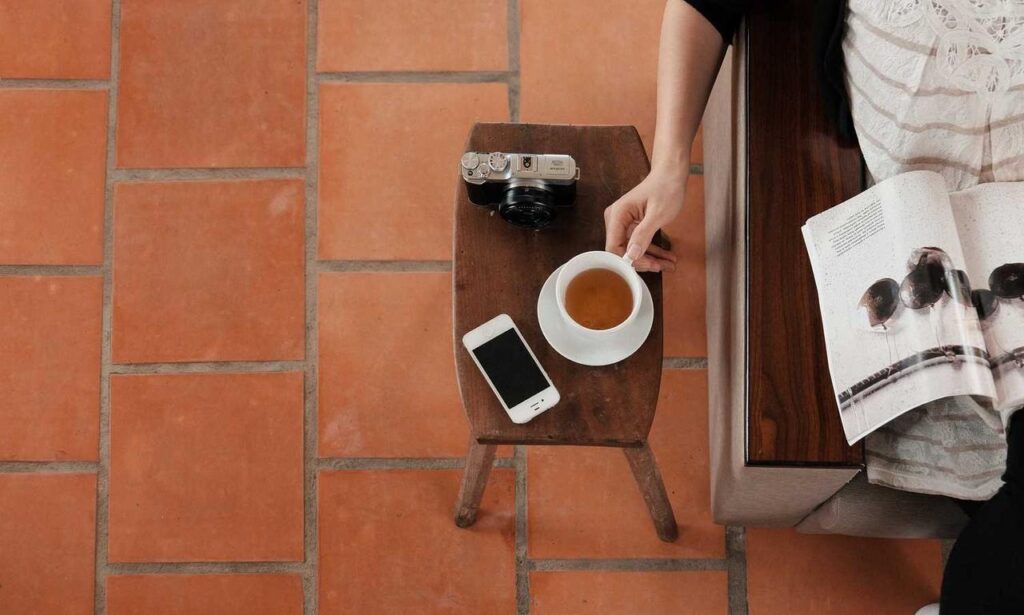 how does alletomir make money